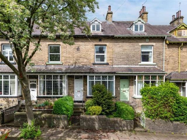 House for sale in Baildon, West Yorkshire