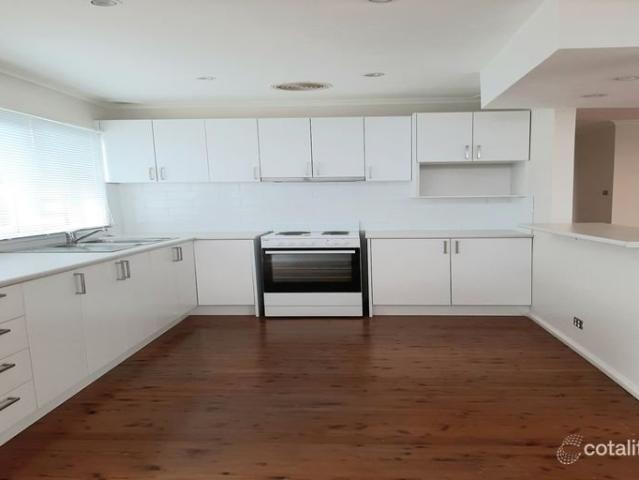 House for rent in Cambridge Park, Sydney