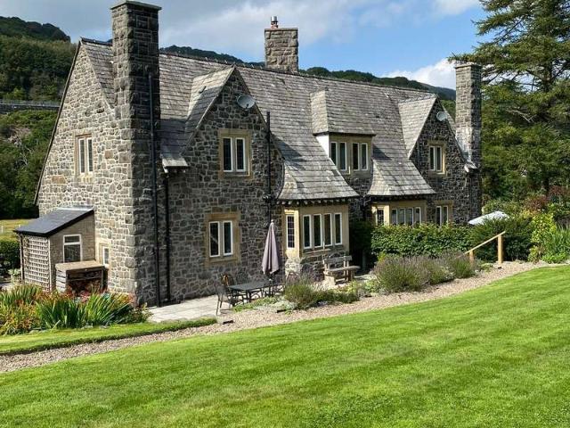 House for sale in Wales