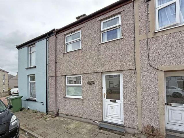House for sale in Llanllyfni, Pen-y-groes
