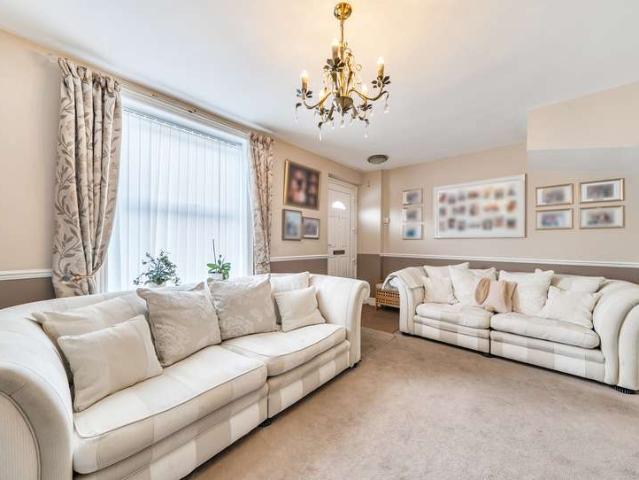 House for sale in Rosehill, Greater London