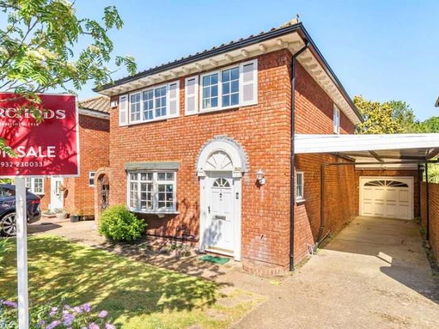 House for sale in Upper Halliford, Spelthorne