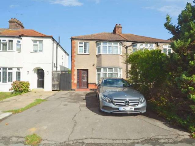 House for rent in London Borough of Havering, Greater London