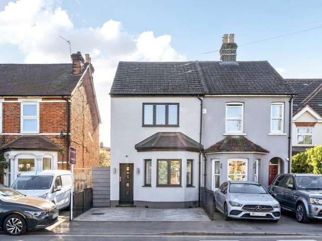 House for sale in Row Town, Surrey