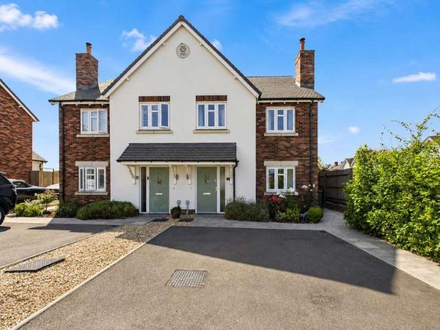 House for sale in Crookhill, Worcestershire