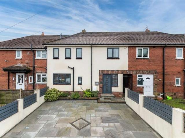 House for sale in Drighlington, Adwalton