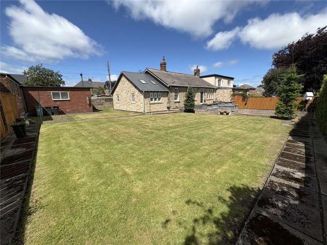 House for sale in Stanley