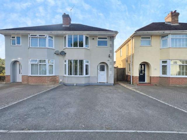 House for sale in Aldershot, Hampshire