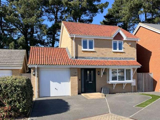 House for sale in Highcliffe