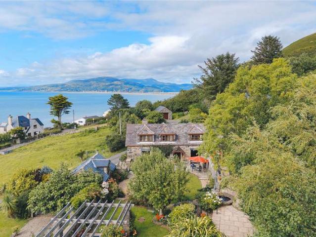 House for sale in Llwyngwril, Wales