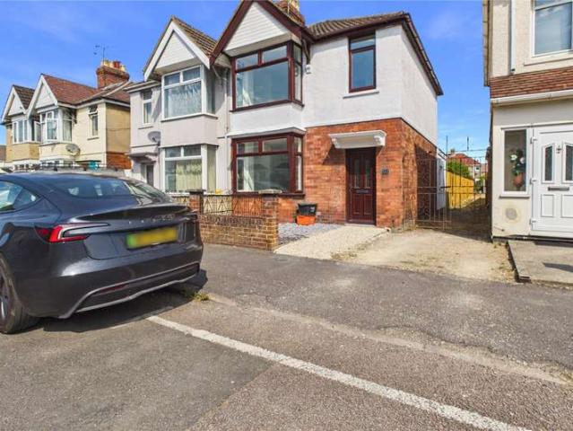 House for sale in Ferndale, Swindon