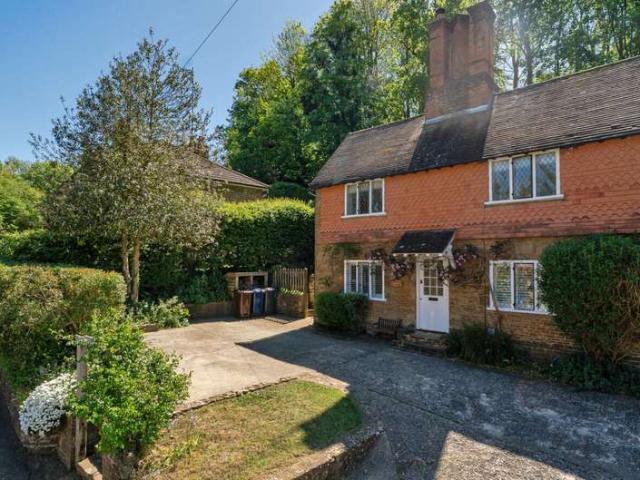 House for sale in Busbridge, Fole