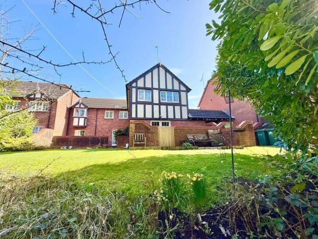 House for sale in Moss Rose, Macclesfield