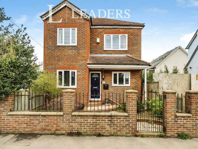 House for sale in Hale Street, Tonbridge and Malling