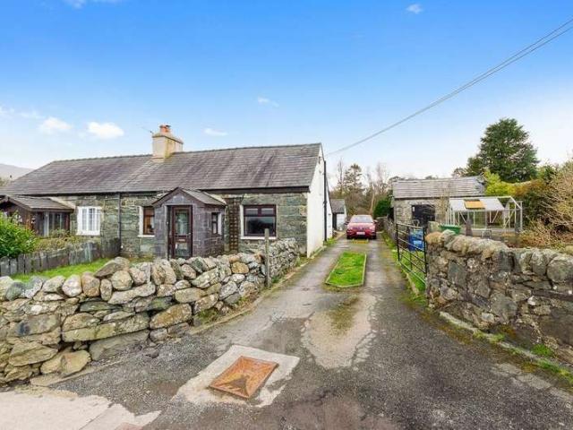 House for sale in Llandygai, Wales