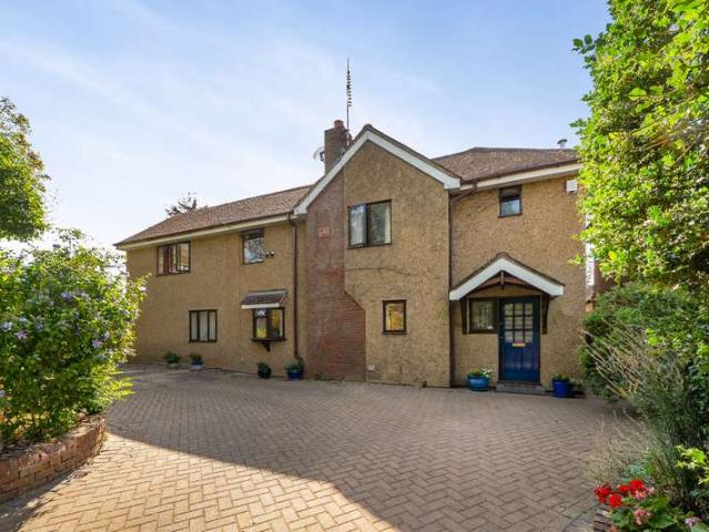 House for sale in Moneyhill, Batchworth