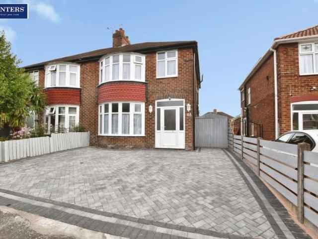 House for sale in Berkeley, Scunthorpe