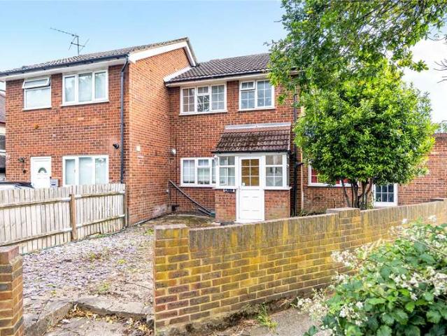 House for sale in Chessington, Greater London