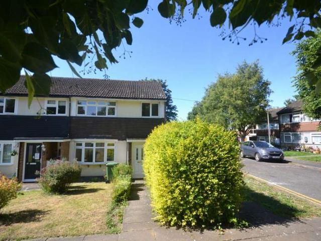 House for rent in Hatching Green, Five Acres