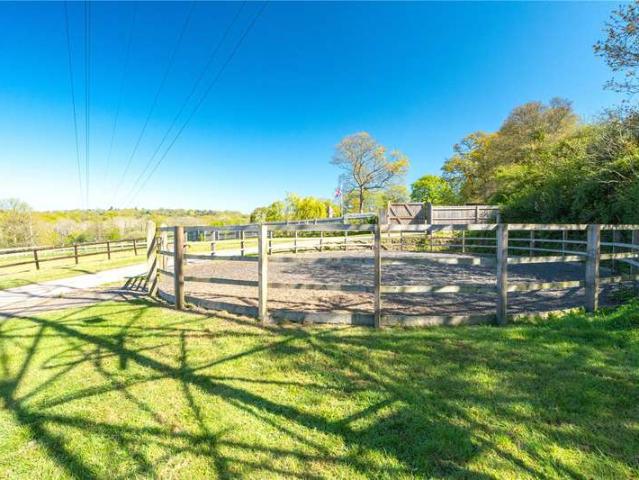 House for sale in Cross In Hand, East Sussex