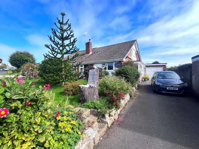 House for sale in Alveston