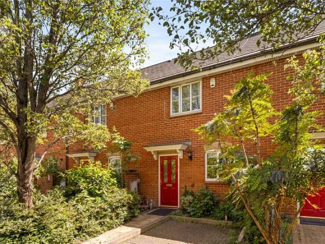 House for sale in Custom House, Greater London