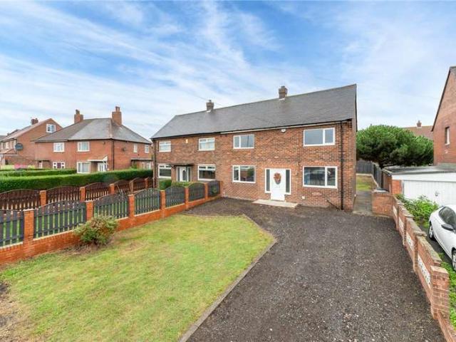 House for sale in West Ardsley, Tingley