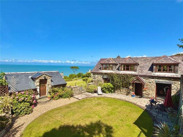 House for sale in Llwyngwril, Wales