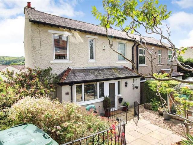 House for sale in Riddlesden, West Yorkshire
