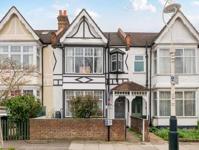 House for sale in London Borough of Ealing, Hanwell