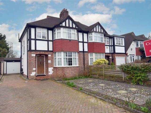 House for sale in Motspur Park, Greater London