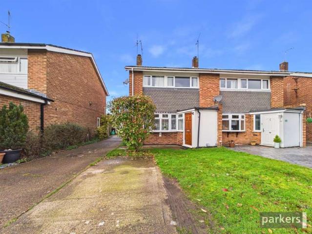 House for sale in Woodley