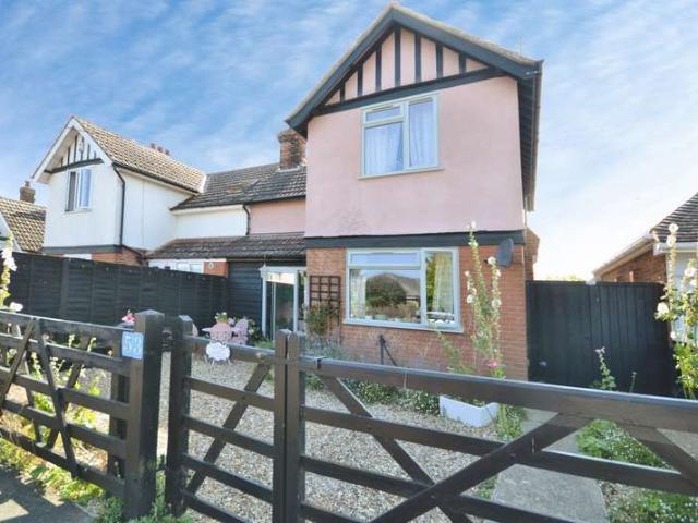 House for sale in Felixstowe, Eastbridge