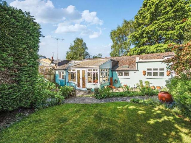 House for sale in Strawberry Hill, Greater London