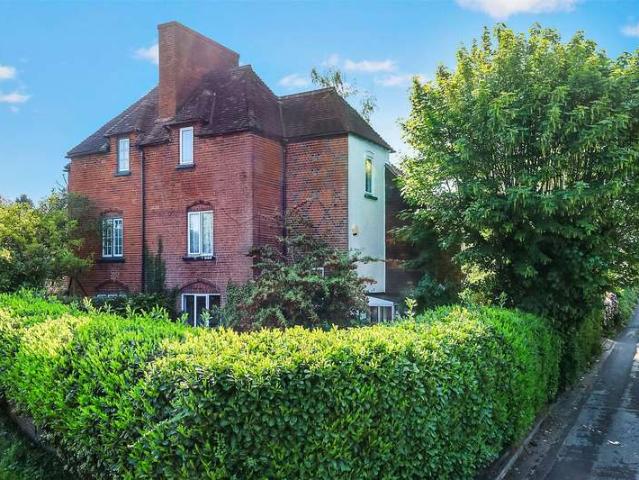 House for sale in Pachesham Park, Surrey