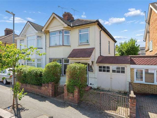 House for sale in Marks Gate, Greater London