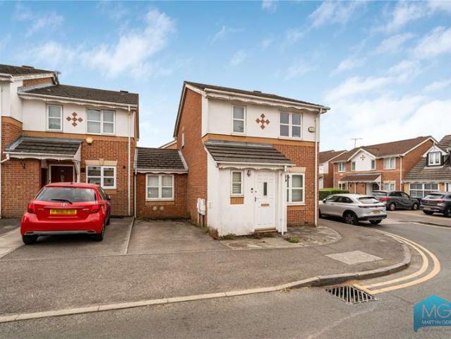 House for sale in Mill Hill, Greater London