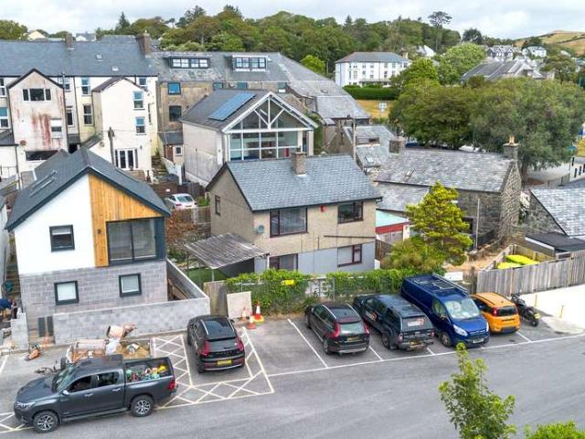 House for sale in Criccieth