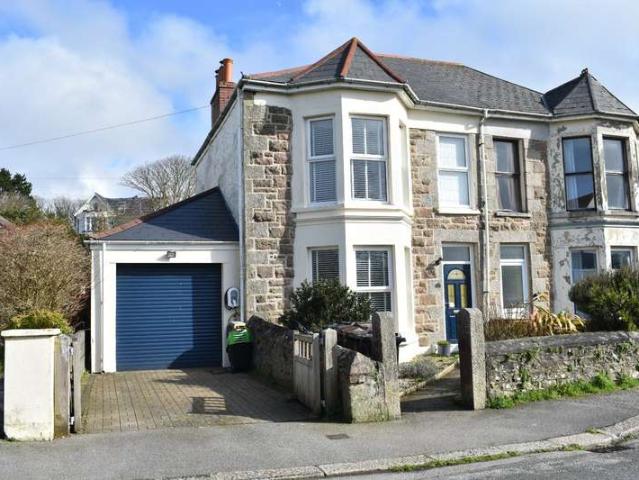 House for sale in Mount Ambrose, Cornwall