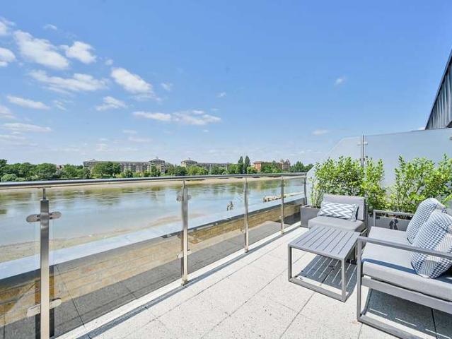 House for sale in Fulham, Hammersmith