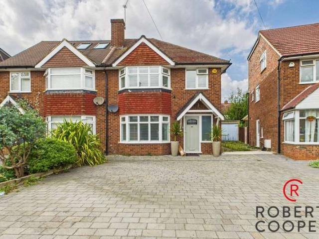 House for sale in Ruislip, Eastcote