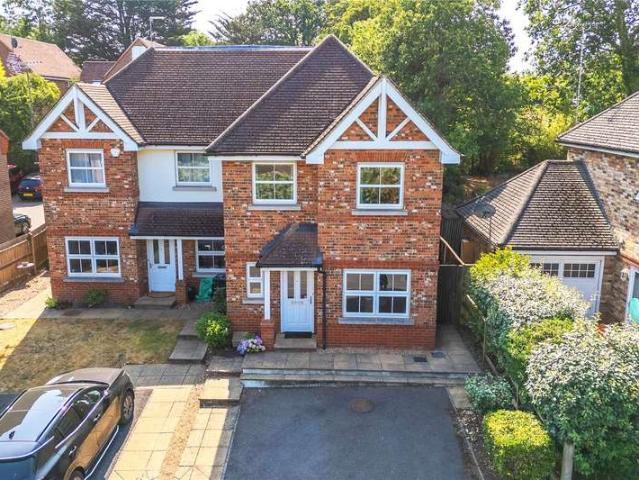 House for sale in Northbury Farm, Ruscombe