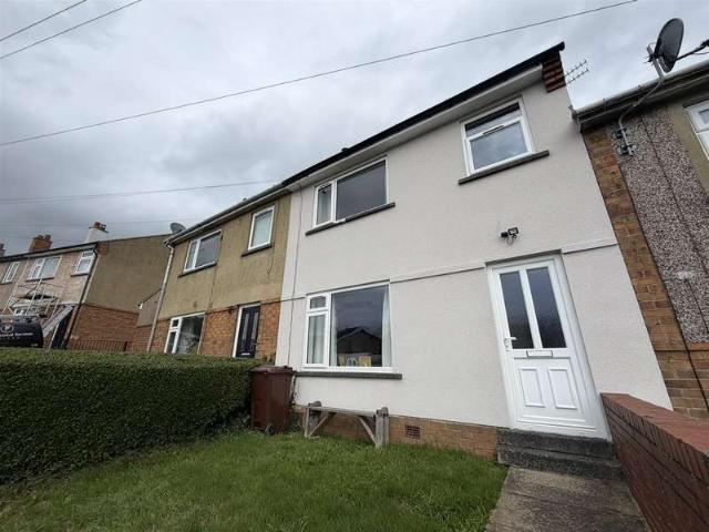 House for sale in Lane End, Bradford