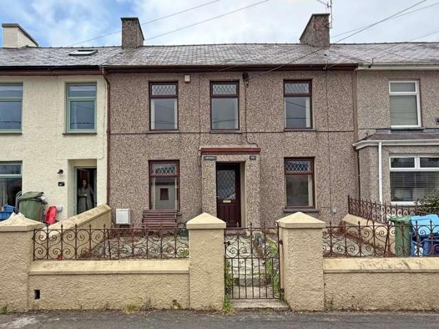 House for sale in Llanllyfni, Talysarn