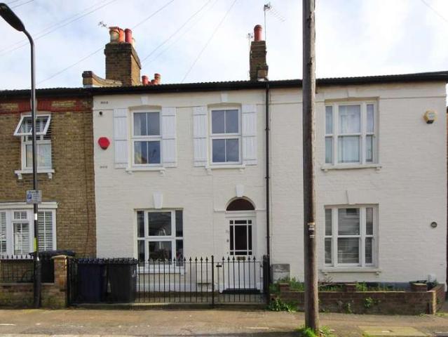 House for sale in London Borough of Ealing, Hanwell