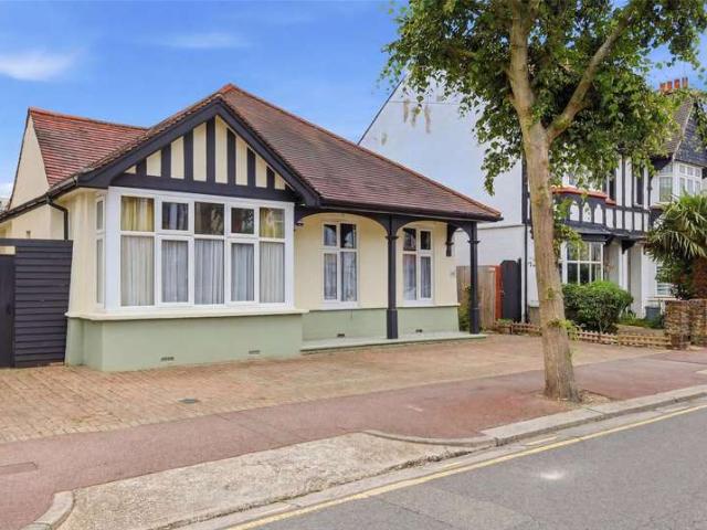 House for sale in Alton Barnes, Essex