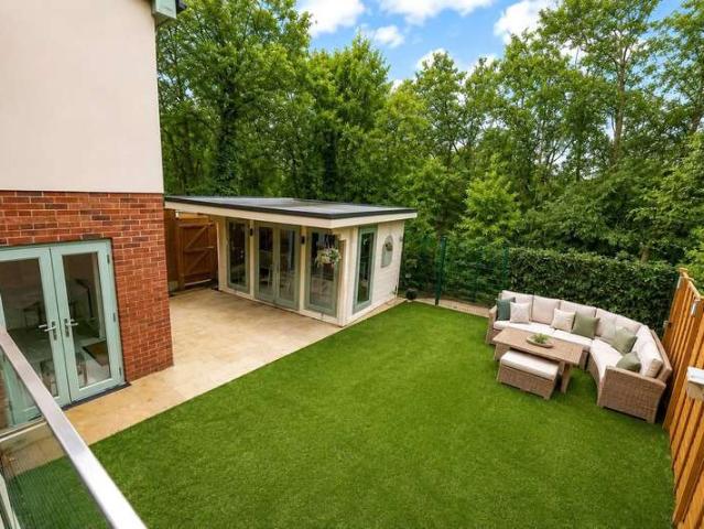 House for sale in Navestock Side, Essex