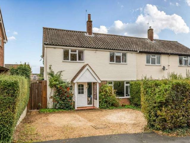 House for sale in Fole, Surrey
