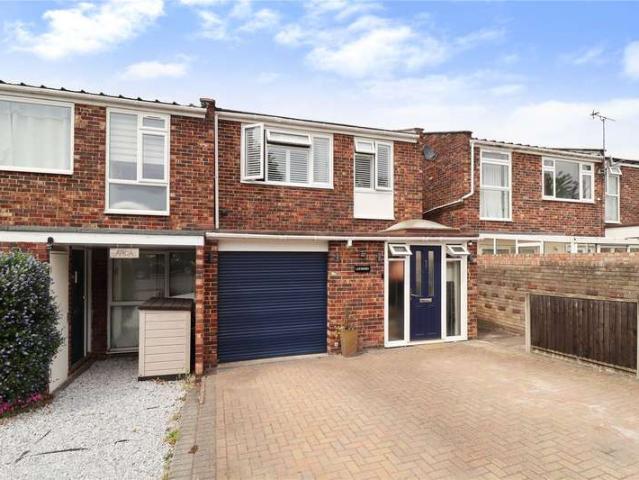 House for sale in Horsell, Woking