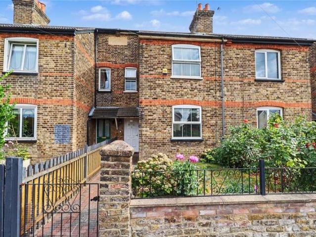 House for sale in Maybury Estate, Woking